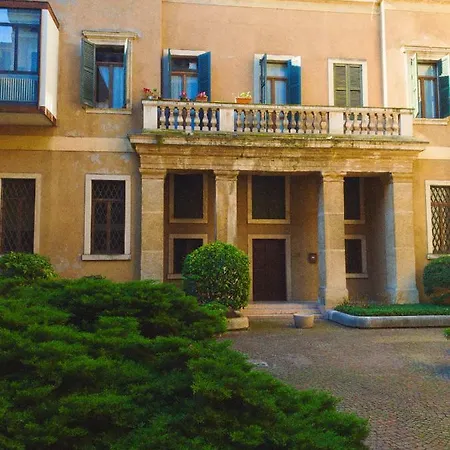 Mercutio Apartment
